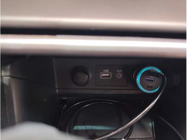 Car image 23
