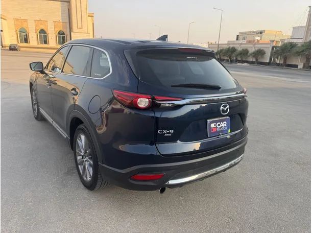 Car image 7