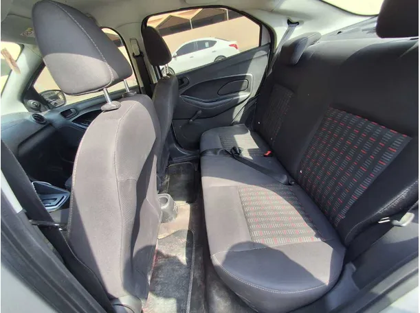 Car image 13