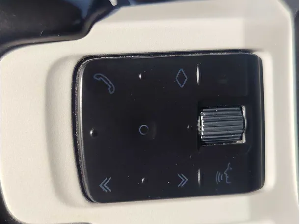 Car image 31