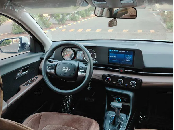 Car image 21