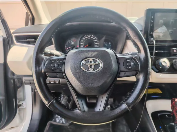 Car image 26