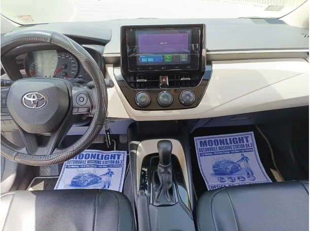 Car image 17
