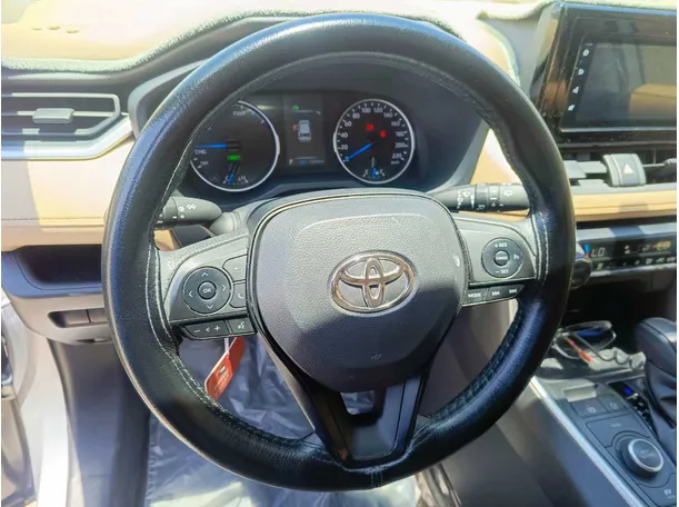 Car image 21