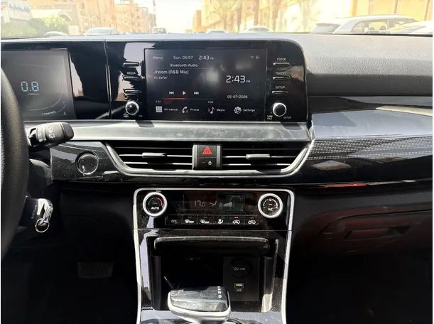 Car image 20
