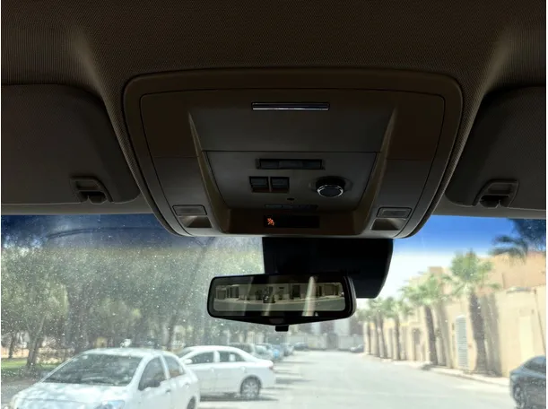 Car image 28