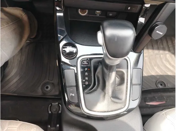 Car image 26