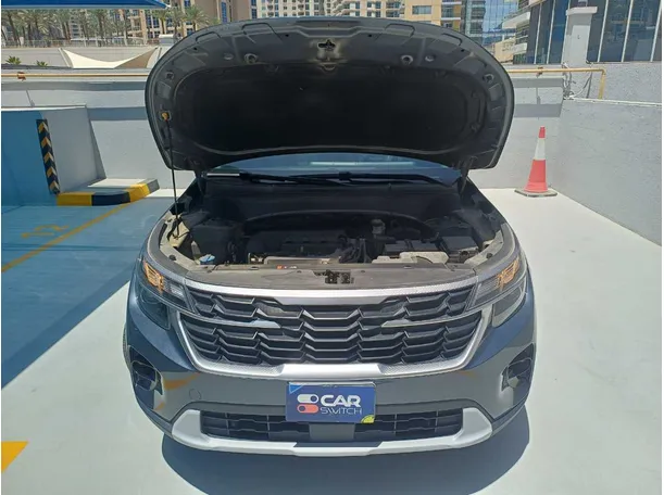 Car image 25