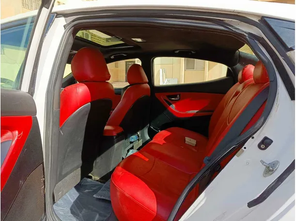 Car image 16