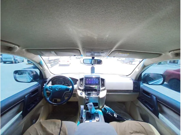 Car image 13