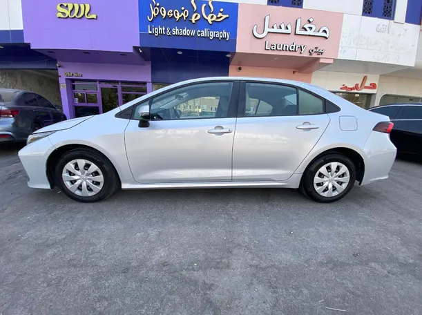 Car image 8