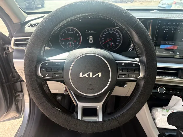 Car image 21