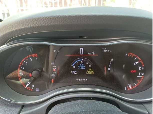 Car image 18