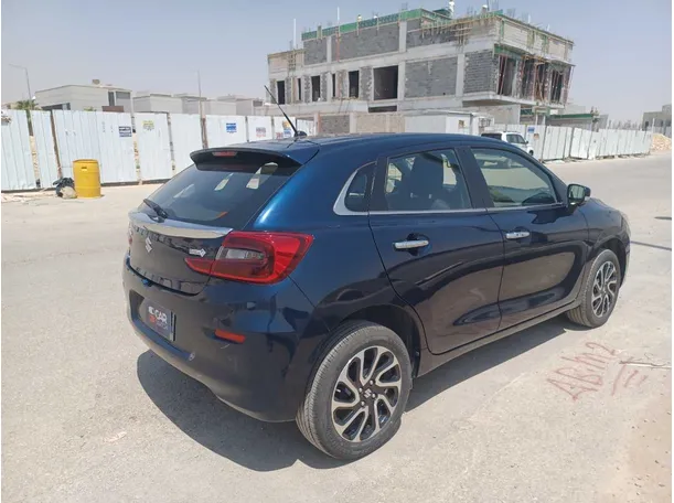 Car image 5