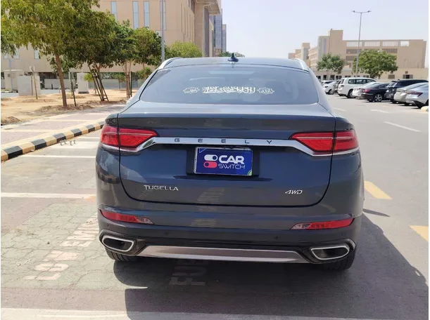 Car image 6