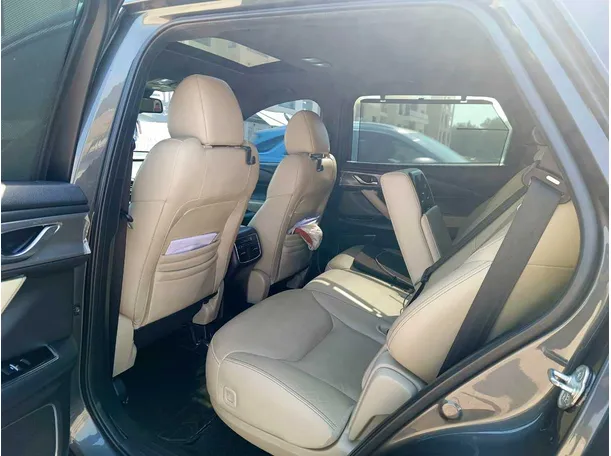 Car image 22