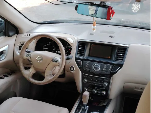 Car image 21