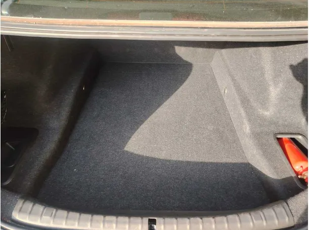 Car image 33