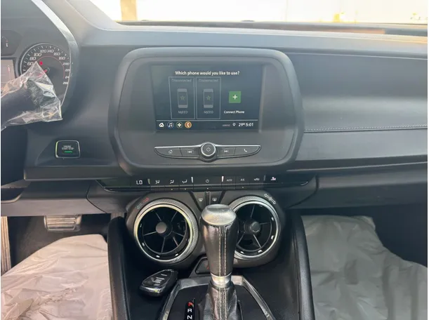 Car image 16