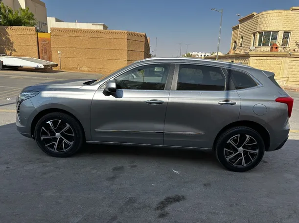 Car image 8