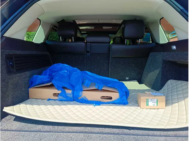 Car image 35