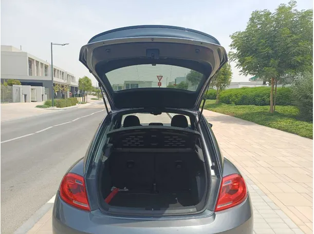 Car image 19