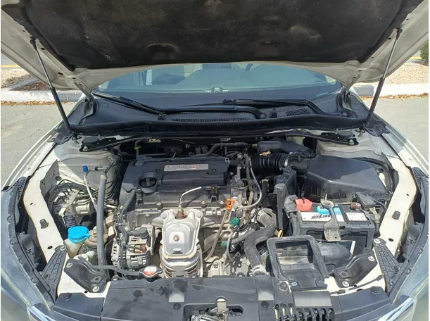 Car image 25