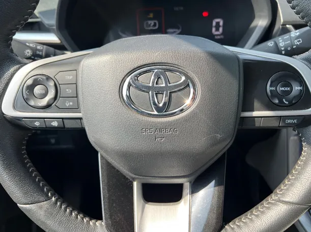 Car image 28