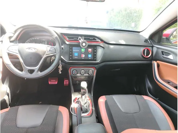 Car image 19