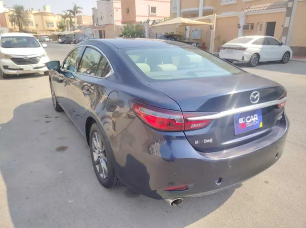 Car image 7