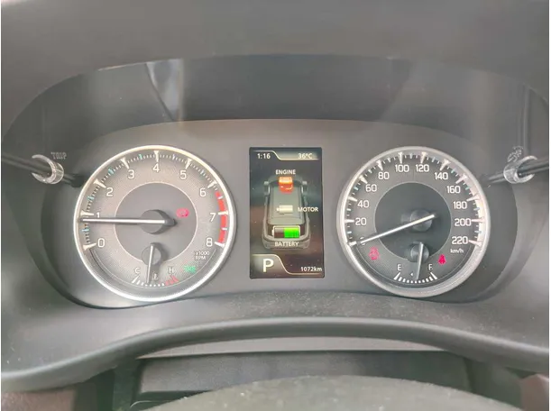 Car image 26