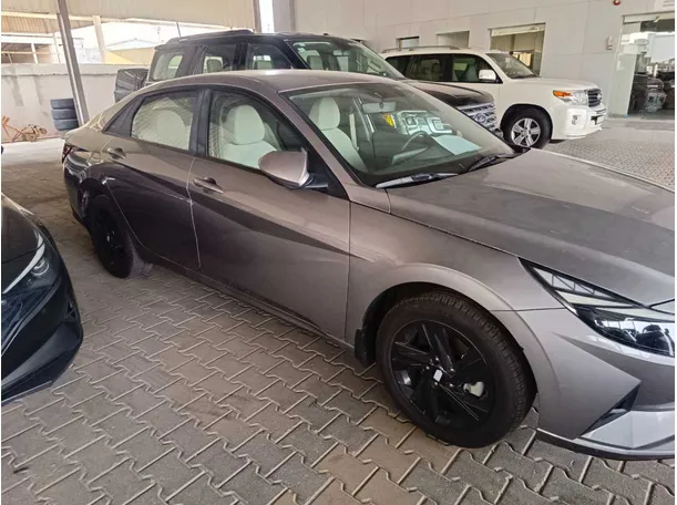 Car image 4