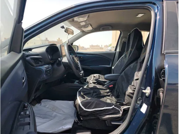 Car image 13