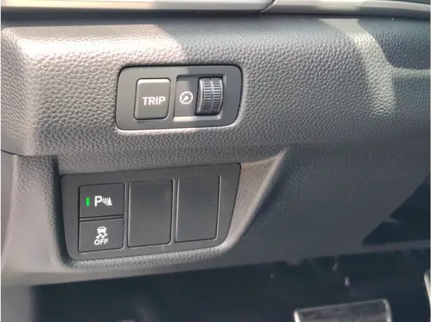 Car image 28