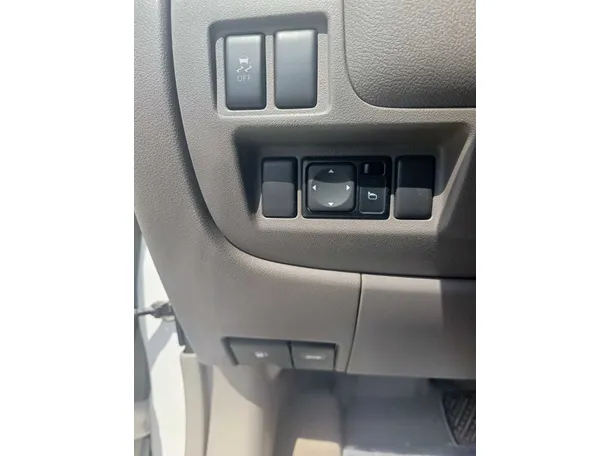Car image 27