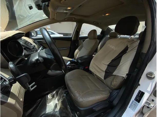 Car image 8