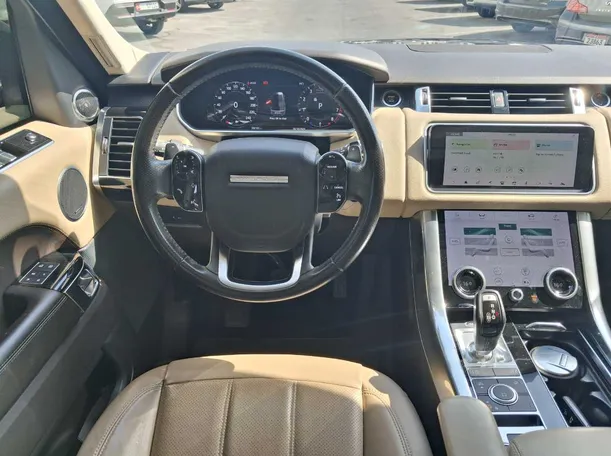 Car image 16