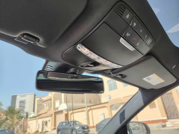 Car image 35