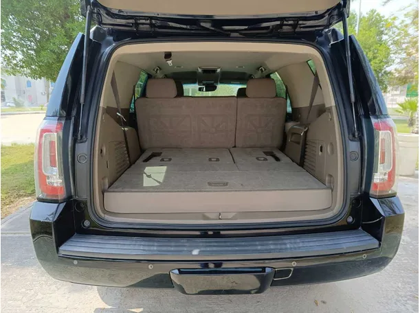 Car image 25