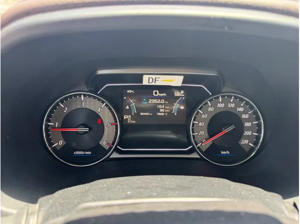 Car image 18