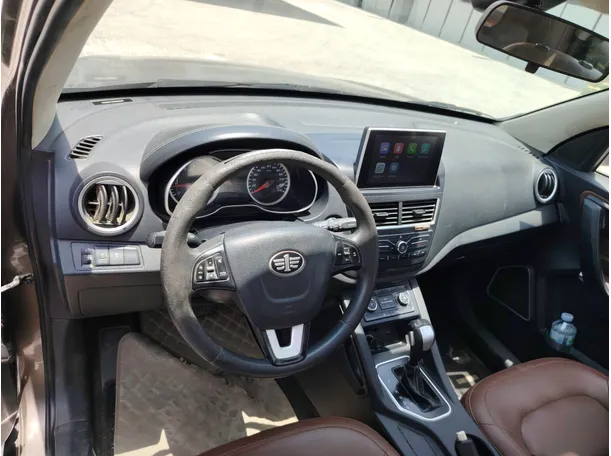 Car image 13