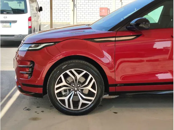 Car image 8