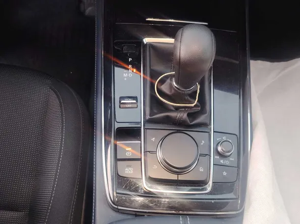 Car image 16