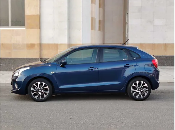 Car image 8
