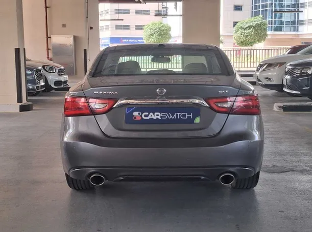 Car image 6