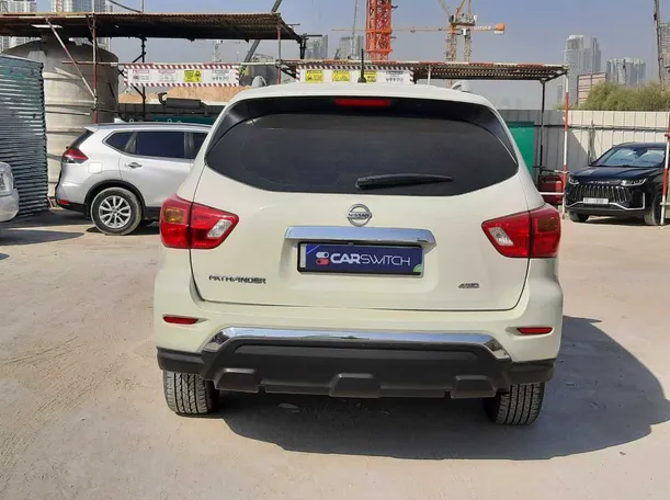 Car image 6