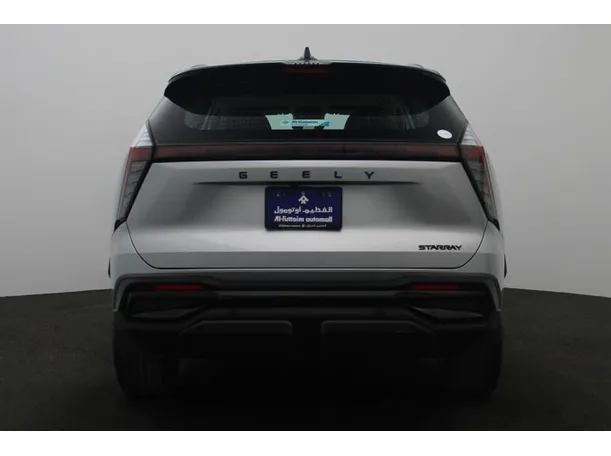 Car image 12