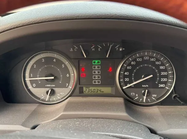 Car image 20