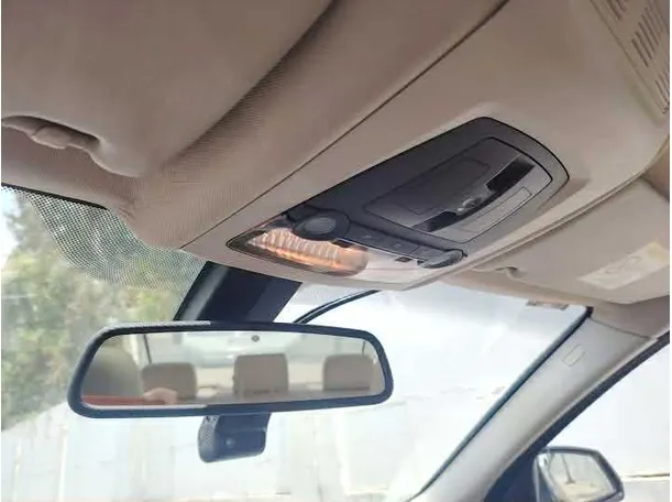 Car image 36