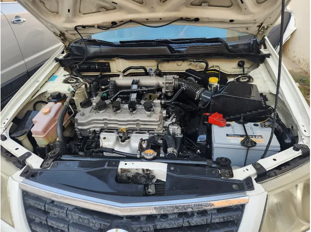 Car image 8